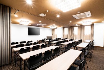A・B会議室（全室）スクール形式 - TOYOHOTEL 貸し会議室A・B室（全室）の室内の写真