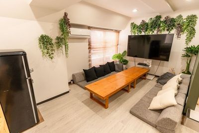 渋谷駅徒歩5分程
会議等のビジネス利用から、撮影等様々な用途でご利用いただけます◎ - Relax one 渋谷円山 Relax one 渋谷円山｜貸会議室🖊駅チカ🚶の室内の写真