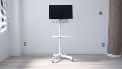 27インチモニター＋Fire TV Stick
振付動画の確認に便利 - レンタルスタジオ the fit 堺東 ヨガ・ピラティス・フラダンス・整体スタジオ the fit 堺東の室内の写真