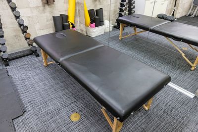 施術用ベッド
 - 【松屋町駅徒歩2分長堀8分】SKYレンタルジム長堀松屋町店 【松屋町徒歩2分長堀橋10分】SKYレンタルジム長堀松屋町店の設備の写真