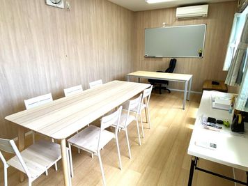 堺市駅スタディー会議室 堺市駅5分｜貸会議室｜自習・打ち合わせ・少人数利用に最適の室内の写真
