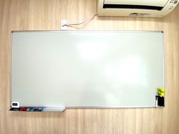 堺市駅スタディー会議室 堺市駅5分｜貸会議室｜自習・打ち合わせ・少人数利用に最適の室内の写真