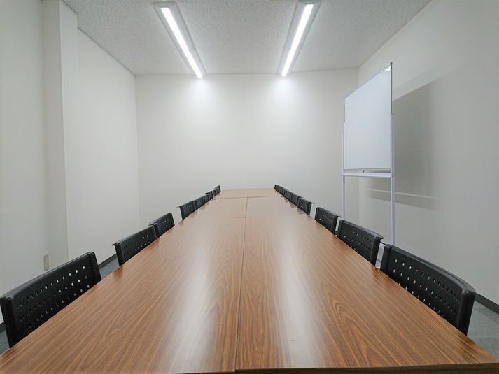 SHIN OSAKA GTCビル アロハ会議室の室内の写真