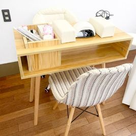 ネイル施術や練習などでご利用いただけます。 - Salon Lili+ YAMATO 【31㎡】完全個室｜ネイル施術・練習・準備まで余裕レンタルサロンの室内の写真