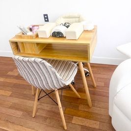 ネイル施術や練習などでご利用いただけます。 - Salon Lili+ YAMATO 【31㎡】完全個室｜ネイル施術・練習・準備まで余裕レンタルサロンの室内の写真