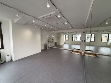 ルービー大倉山 スタジオ（ルービー大倉山　【room4】）の室内の写真