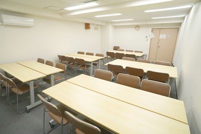 新大阪セミナーオフィスＯ-１～３ 大阪の会議室『新大阪セミナーオフィス　ルームＯ-１』の室内の写真