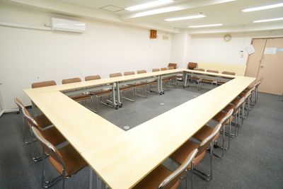新大阪セミナーオフィスＯ-１～３ 大阪の会議室『新大阪セミナーオフィス　ルームＯ-１』の室内の写真