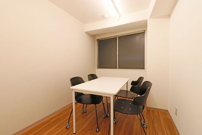 駅チカ!【会議室2】完全個室の会議室です。 - THE HUB 半蔵門