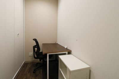 B1-1/ブース(完全個室)ソロワークに必要なファシリティを全て完備したワークプレイスです。 - THE HUB 日本橋茅場町