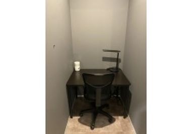 B1／ブース（完全個室）ソロワークに必要なファシリティを全て完備したワークプレイスです。 - THE HUB 新宿