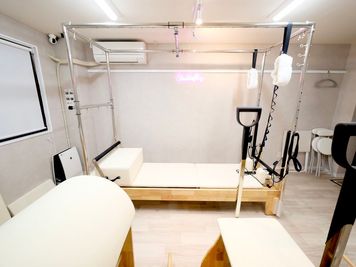 ・キャフォーマー - STUDIOFLAG渋谷1号店 STUDIOFLAG渋谷1号店/マシンピラティスレンタルスタジオの室内の写真