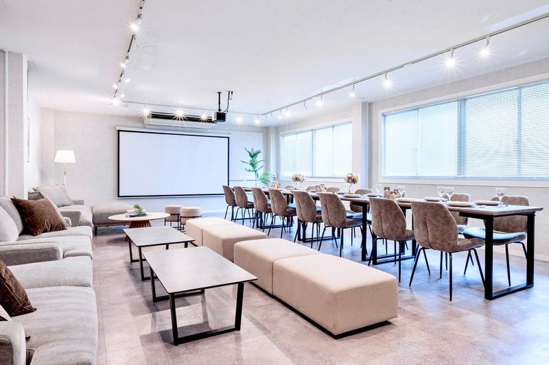 MINATO HUB 浜松町の室内の写真