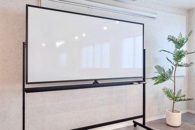 180×90cm　ホワイトボード - MINATO HUB 浜松町の設備の写真