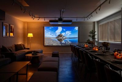 MINATO HUB 浜松町の室内の写真