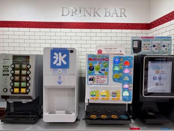 カラオケビッグエコー 秋葉原昭和通口店 《5～8名用》会議・打ち合わせ用ルーム【サイズM】の室内の写真