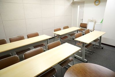 新大阪セミナーオフィスＯ-１～３ ルームＯ-２の室内の写真