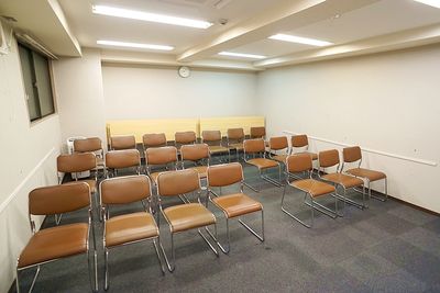 新大阪セミナーオフィスＯ-１～３ 新大阪の会議室『新大阪セミナーオフィス　ルームＯ-３』の室内の写真