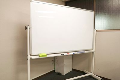 新大阪セミナーオフィスＯ-１～３ 新大阪の会議室『新大阪セミナーオフィス　ルームＯ-３』の設備の写真