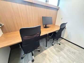 【柏駅から徒歩1分】モニター・フリードリンク付き2名個室（ブース5） - いいオフィス柏
