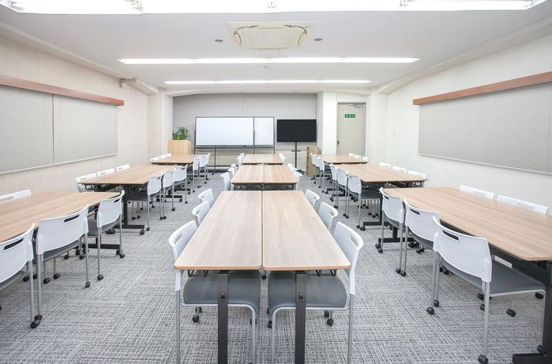 【ROOMs横浜関内店】 5-B第2会議室 JR関内駅徒歩3分 - 貸会議室ルームス　横浜関内店