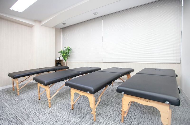 【ROOMs横浜関内店】 5-B第2会議室 JR関内駅徒歩3分 - 貸会議室ルームス　横浜関内店