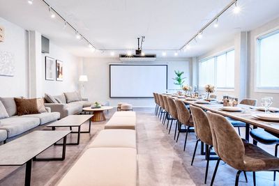 MINATO HUB 浜松町の室内の写真