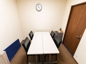 関内駅から徒歩4分の貸し会議室・ワークスペース。
会議や作業、リモートワークなど幅広く対応可能です。 - レンタルスペーススピリ　関内店 貸し会議室スピリ　関内店の室内の写真