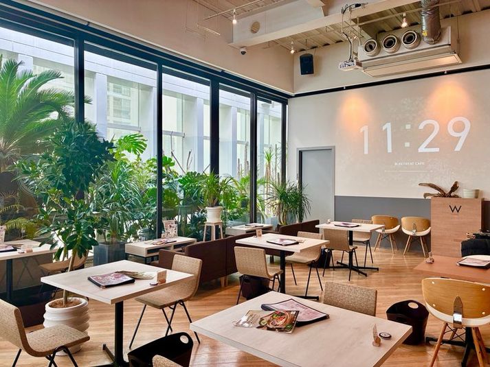 W RETREAT CAFE - W RETREAT CAFE