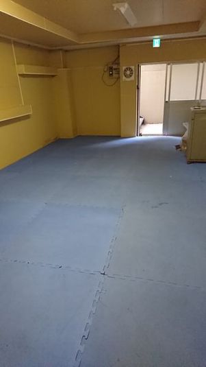 半地下の資材置き場&作業場&自由スペース - ASJ 常盤台倉庫