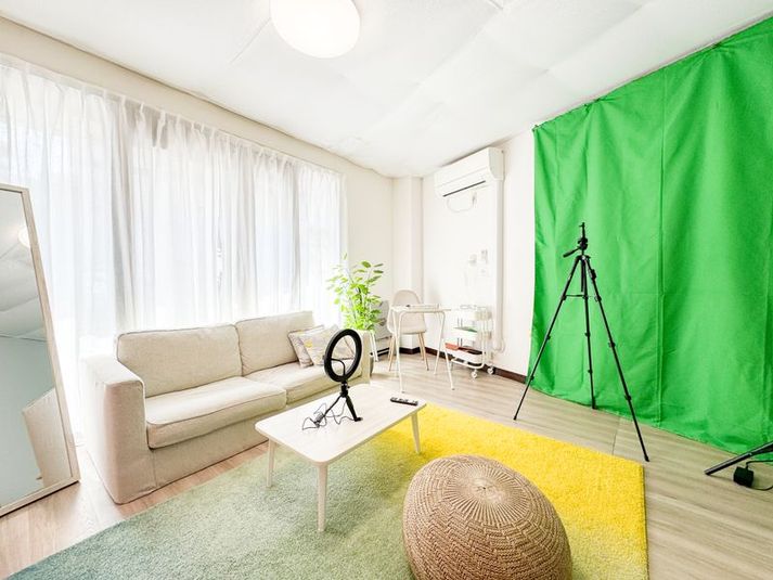 レピーロ小岩 自然光あふれる多目的スペース レピーロ小岩の室内の写真