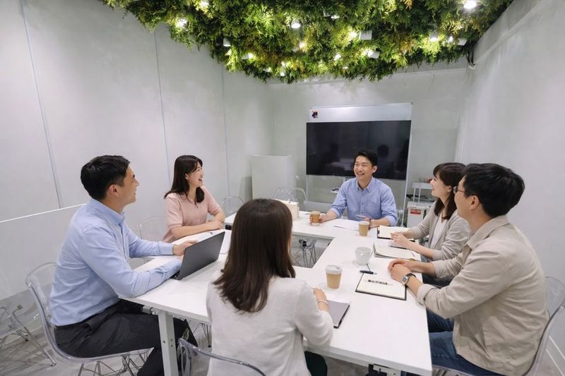 FEEEP東京八重洲店|会議室/イベントスペース(12名席) - FEEEP 東京八重洲(日本橋)店