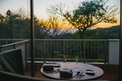 Solis OUTDOOR 眼前に絶景が広がる、イタリアンレストラン貸切の室内の写真