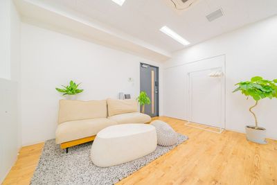 ソファスペースです。 - SPOT渋谷六本木通りSIRO 築浅！渋谷駅近接デザイナーズスペースの室内の写真