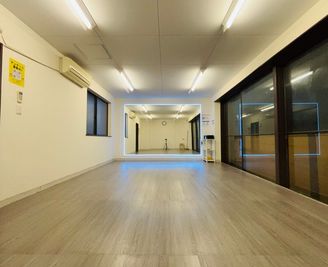 スタジオDancers今池 今池Bスタジオの室内の写真