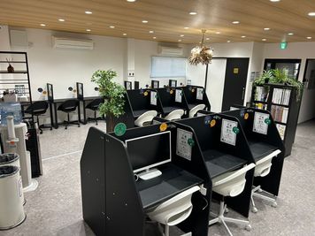 24席の半個室空間を貸切利用。法人研修・勉強会・作業利用におすすめです。 - いいオフィス玉造 by BEL~Brick Enter Lab~