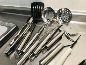 包丁もございます！ - LienSpace ゴミ捨て無料😳1日貸切がお得♫三ノ宮徒歩2分充実スペース✨の設備の写真