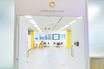 AoCAN(株式会社ライフキャリアcircle) AoCAN【OPEN記念キャンペーン中】の入口の写真