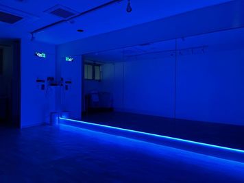 調光＆調色可能なLEDテープライト - studio PUEBLO 湘南台 レンタルスタジオの室内の写真