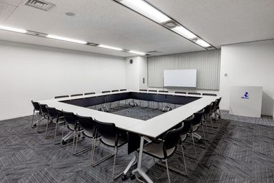 S204会議室：ロの字形式 - リファレンス西新宿大京ビル貸会議室 S204の室内の写真