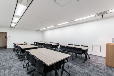 S505会議室：グループ形式 - リファレンス西新宿大京ビル貸会議室 S505の室内の写真