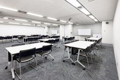 S202+S203会議室：グループ形式 - リファレンス西新宿大京ビル貸会議室 S202-203の室内の写真
