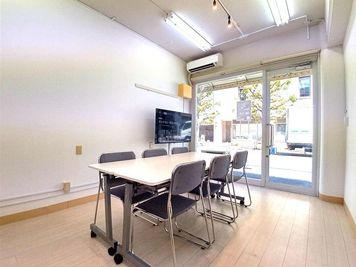 視認性が良い立地です - レンタルスペース岡山駅西口Ⅱ 【 New🌟Open🎈 】お手軽スペース岡山駅西口Ⅱ【1階】の室内の写真