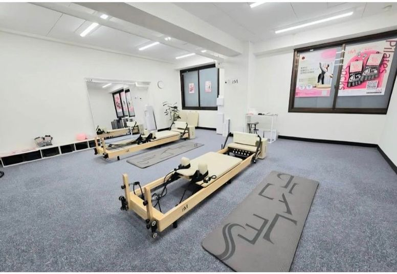 梅田ピラティススタジオ【Pilates isM】の室内の写真