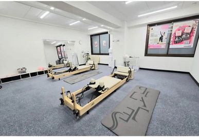 駅近！パーソナルピラティススペース - 梅田ピラティススタジオ【Pilates isM】