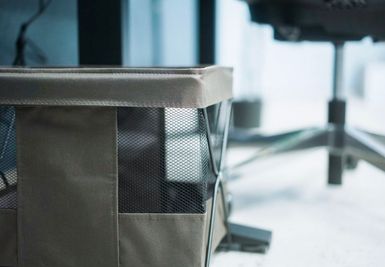 荷物かごもございます - いいオフィス調布駅前店 by dOne 24時間営業、全席モニター付きのシェアオフィスの設備の写真