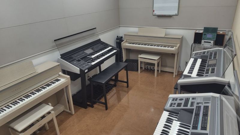 エレクトーン・クラビノーバ部屋 M1番教室 - ミュージックアベニュー倉敷