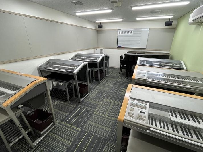 ピアノ・エレクトーン練習室401教室 - ミュージックアベニュー広島