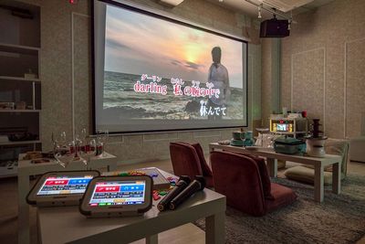くつろぎながらカラオケを楽しめます🎵 - Aivicスペース池袋トキワB102号店の室内の写真