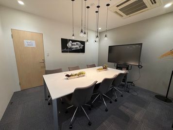 Regus 会議室｜高速Wi-Fi完備の落ち着いたビジネス空間 - リージャス会議室 広島本通駅前